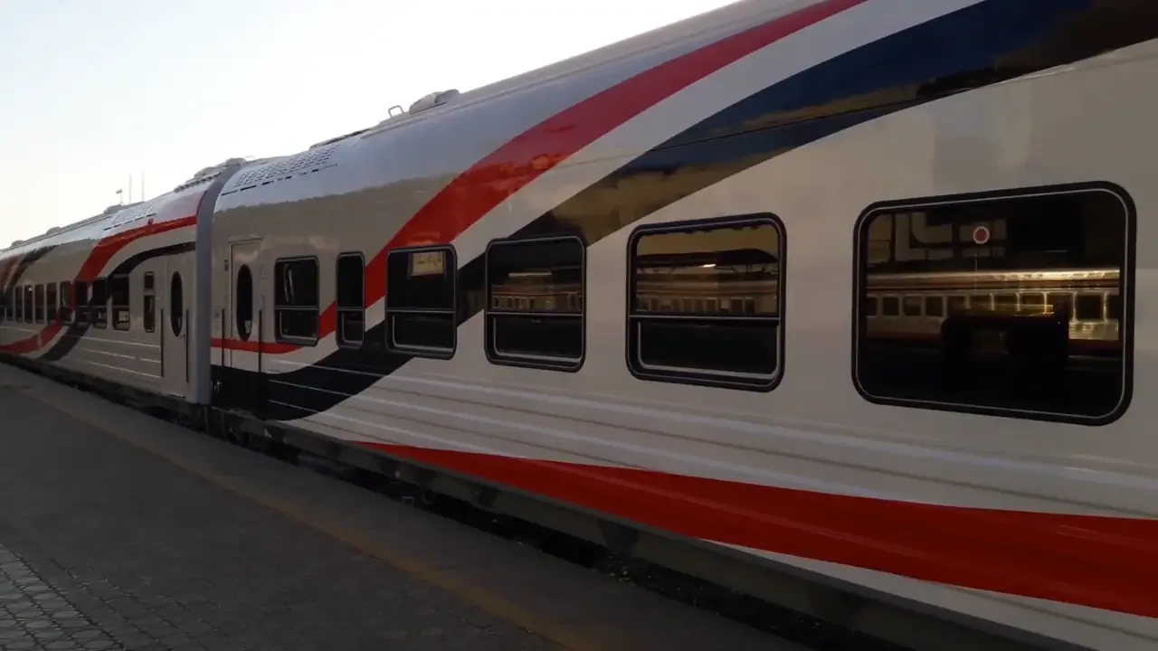 عربة قطار روسي ثالثة عادية من الخارج